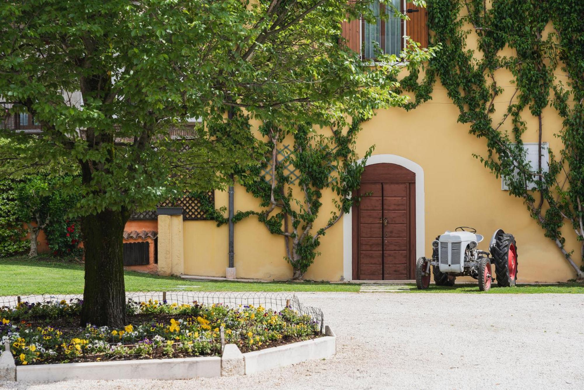 Agriturismo La Filanda Манерба-дель-Гарда Экстерьер фото